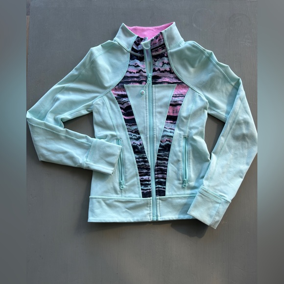 Ivivva zip up jacket in mint - Picture 2 of 2